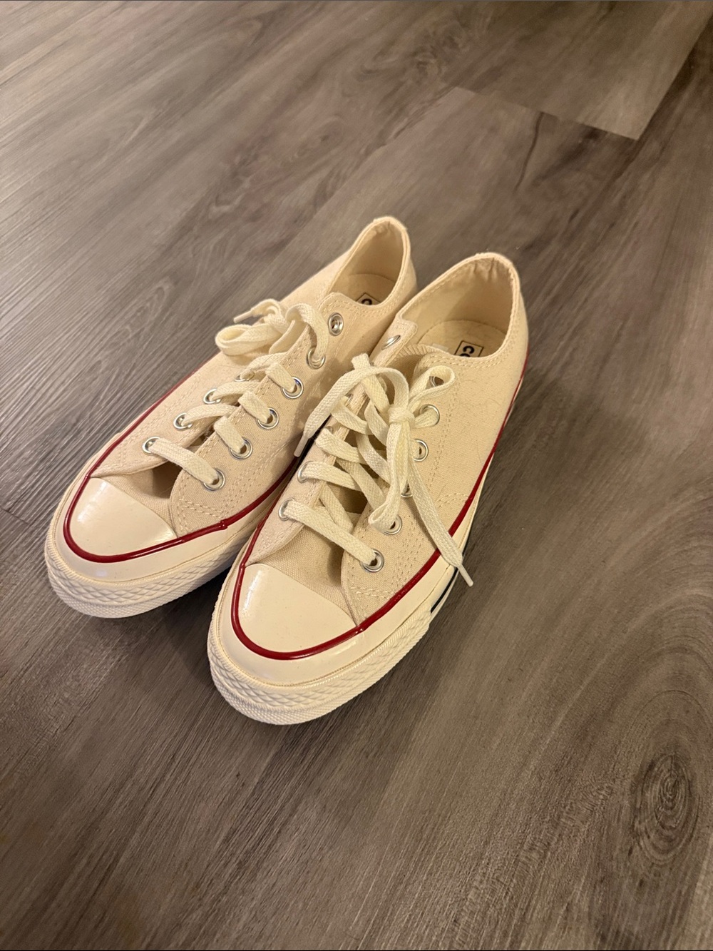 never worn! converse low tops egret